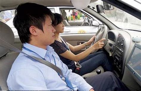 在上海考驾照是选择好的驾校还是选择好的教练比较好-上海驾校点评网
