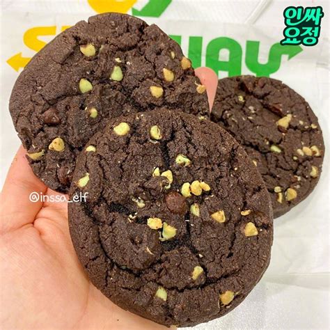 韩国赛百味推出了“薄荷巧克力”曲奇饼~~~你们mincho派的可以快乐了
