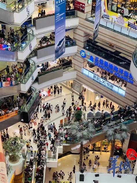 广州国际购物节上半场：多家首店人气爆棚，天河路商圈揽客超两千万|商圈|广州市|品牌_新浪新闻