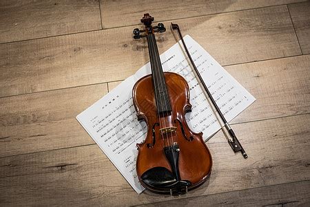 小提琴,交响乐团,大提琴,提琴家族,管弦乐队,弦乐器,两个物体,琴弓,古典乐,剪贴路径摄影素材,汇图网www.huitu.com