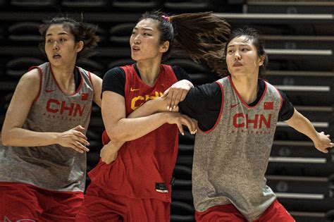 如何看待中国女篮运动员李梦对阵美国女篮拿下全场最高分？|李梦|女篮|中国女篮_新浪新闻