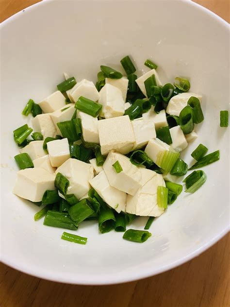 小葱拌豆腐的做法家常（家常小葱拌豆腐怎么做） – 碳资讯