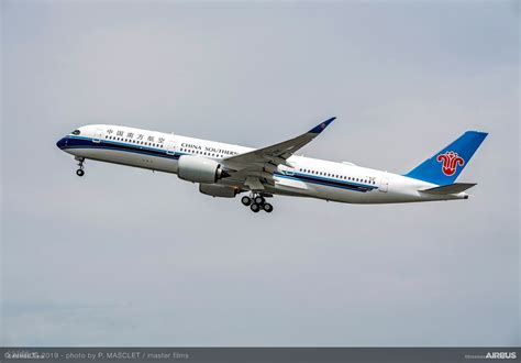 中国南方航空公司接收其首架空客A350-900飞机498175_