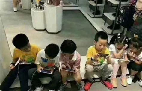 禁止中小学生带手机进校园，早该这样了 - 世相 - 新湖南