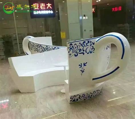 创意美陈玻璃钢咖啡杯茶杯休闲座椅雕塑广场公共商场休息凳等候椅-阿里巴巴