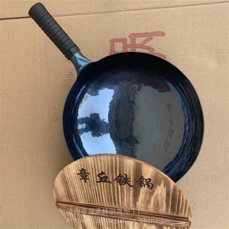 徽州古法制作铁锅