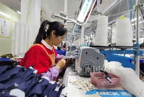 行业新闻 | 今年柳州纺织服装产业产值力争突破60亿元 | 园区企业抱团发展，加快培养专业人才 - 科航智库平台