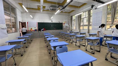 北京101中学31个考场布置工作全部完成|考场|中学|桌签_新浪新闻