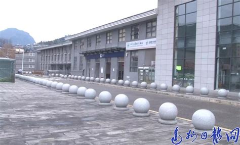 万源火车站站前专用通道试运行 - 达州日报网