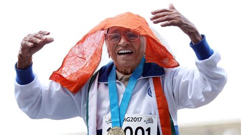 强！101岁老人跑百米田径赛 74秒夺世界冠军 - 中国网要闻 - 中国网 • 山东