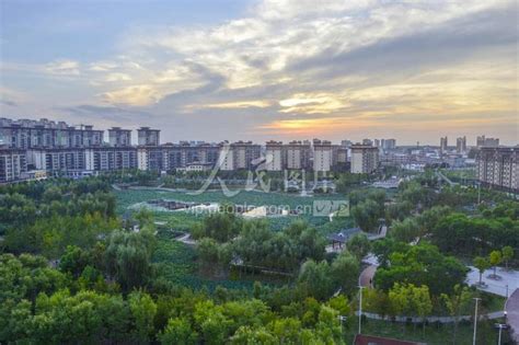 河南汝南：“口袋公园”扮靓城市-人民图片网