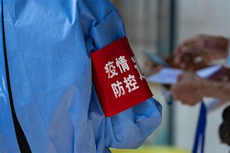 满洲里新增确诊病例34例，官方：入境货物携带病毒引发传播|界面新闻 · 中国