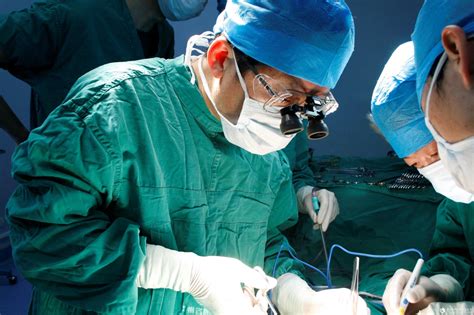 外科手术医生图片-正在做手术的手术的医生素材-高清图片-摄影照片-寻图免费打包下载