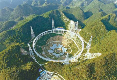 探索来自137亿光年外的无线信号 比亚迪王朝之旅探访了中国天眼