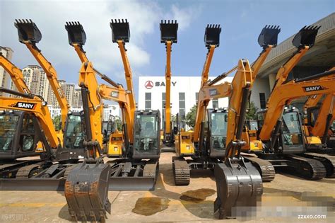 中国去年挖掘机销量破纪录了，多家工程机械龙头利润翻番|界面新闻