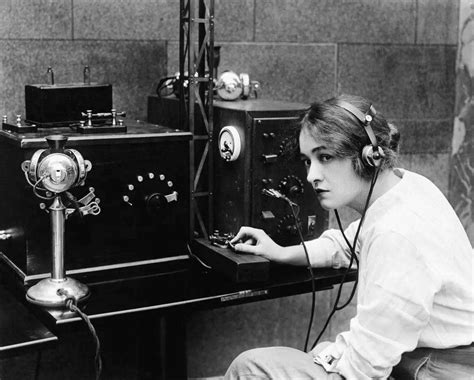 二战时期的微型窃听器长什么模样 它在邦德电影里出现过_凤凰网视频_凤凰网
