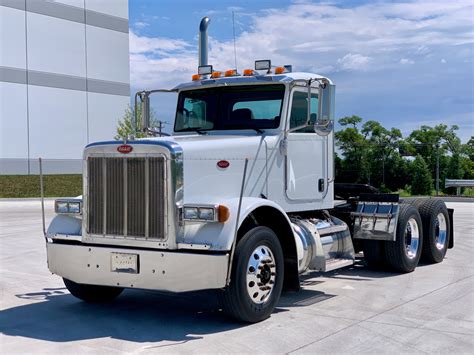 professionally redone 2006 Peterbilt 379 show truck for sale