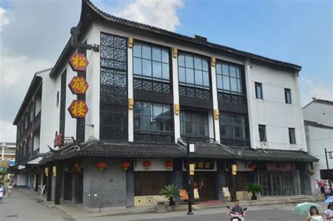餐厅设计中怎么才能让钱花到位_上海赫筑餐饮空间设计事务所
