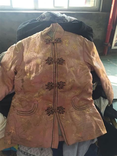 晚清杏林春燕纹漳缎汉女袄这件漳缎袄也图片