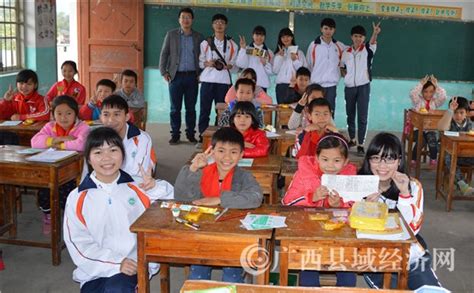 蒙山城乡中小学生举行“大手拉小手” 结对帮扶活动 - 广西县域经济网