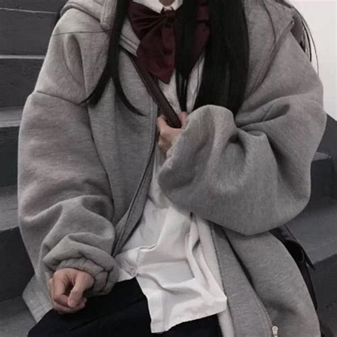 温柔的头像露脸女生