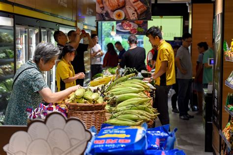 南京：市民菜场扫码买菜-人民图片网