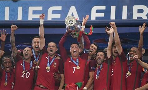 六年前的今天葡萄牙登顶欧洲杯，C罗夺国家队首冠🏆-直播吧zhibo8.cc