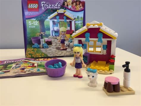 LEGO Friends 41029 pas cher - Stéphanie et son bébé mouton