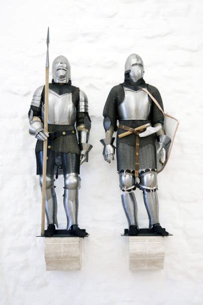 非常实用的中世纪骑士盔甲、铠甲绘画素材参… - 半次元 - ACG爱好者社区