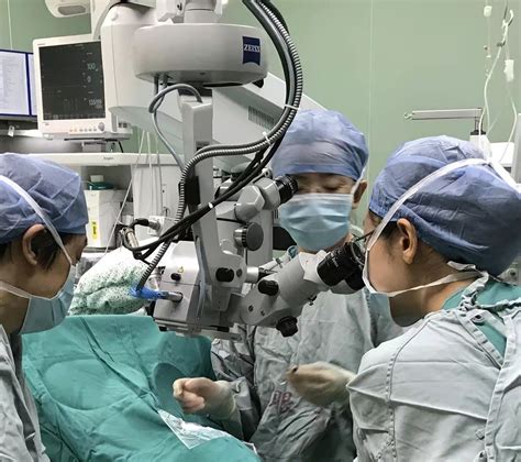 北大第三医院眼科完成首例青光眼引流管XEN微创植入手术