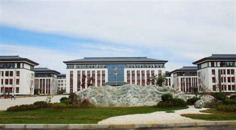 渑池县容一国际学校-商丘师范学院 就业信息网