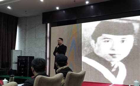 江汉职院教师参加《我是潜江人》发表30周年纪念座谈会-江汉艺术职业学院