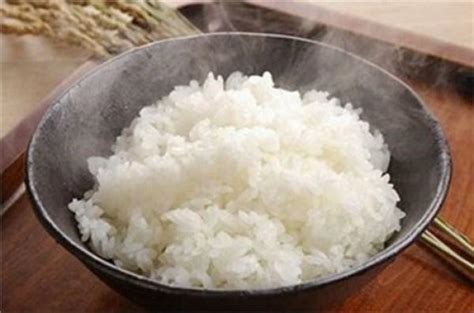 米饭夹生了怎么弄熟（夹生米饭的补救方法） – 碳资讯
