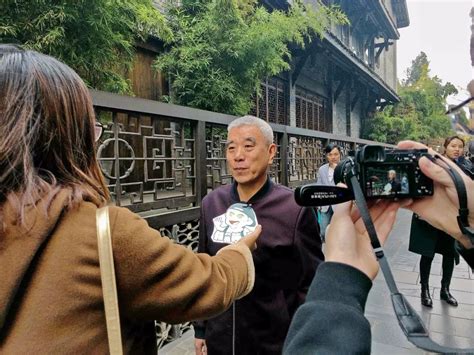 街头采访老人,采访身边的老人,上海老人采访(第2页)_大山谷图库