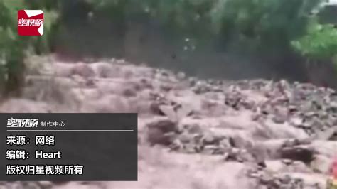 四川达州发生大面积山体滑坡 一人被滚石掩埋_海口网