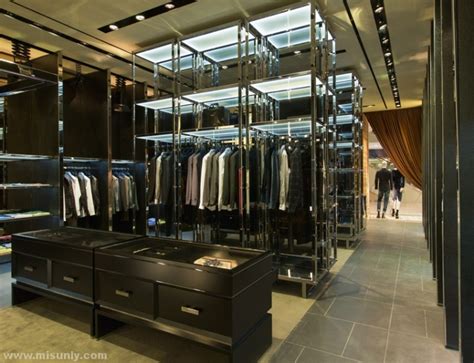 Dsquared2服装专卖店设计 – 米尚丽零售设计网 MISUNLY- 美好品牌店铺空间发现者