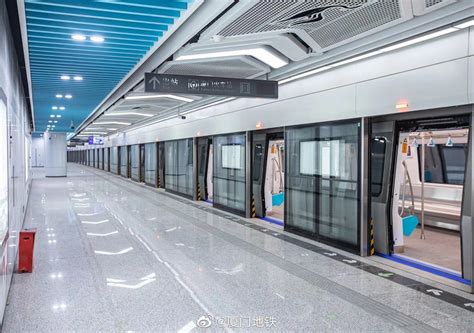 上海首条最高等级无人驾驶地铁线路月底前试运营，18号线一期南段顺利通过初期运营前安全评估