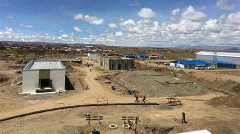 玻利维亚国家公共工程部部长视察中国电建艾尔西亚公路项目 - 公司资讯 - 资讯中心 - 中国电建集团国际工程有限公司