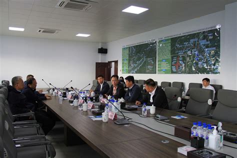 实地检查后，在长春经济圈环线二期建设德惠指挥部召开了座谈会。