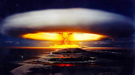 假如俄罗斯真的朝乌克兰头上扔核弹，是否会引起核战|乌克兰|核武器|俄罗斯_新浪新闻