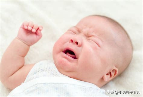手绘襁褓中哭闹的婴儿png图片免费下载-素材0QkPVakPU-新图网