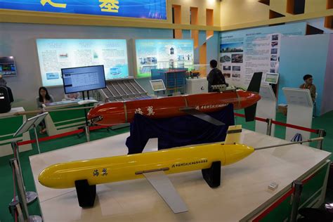 “海翼”系列水下滑翔机亮相第五届上交会国家重大科技成就展----机器人学国家重点实验室