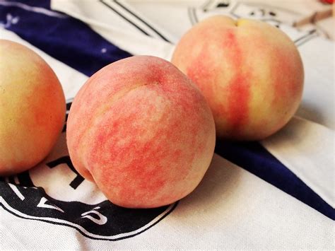 一个桃子半斤重！《华尔街日报》说它是世界上最好吃的桃子 || Chin@美物__财经头条
