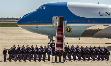 活的死的总统都搭载过！为什么美国总统出行飞机必选空军一号？