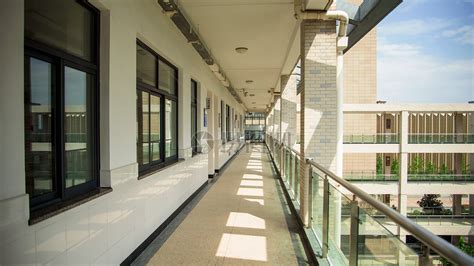 学校走廊图片