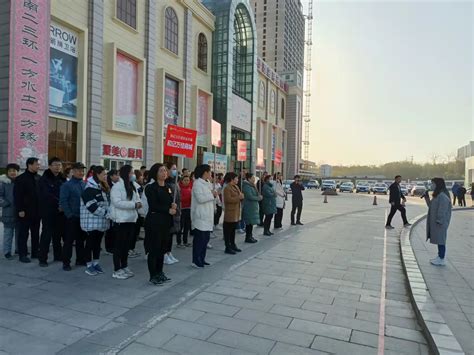 广州“湖北村”复工：有商铺发走一万条拉链，有工人一天赚足1000元_手机新浪网
