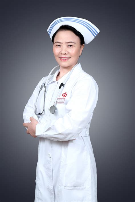 赵庆华（左1）-第45届南丁格尔奖-重庆医科大学附属第一医院 护理部