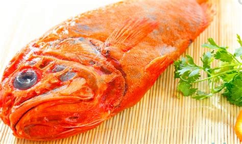 新鲜鱼类上市高峰期货多还实惠 虾蟹便宜又有肉 -民情 - 东南网