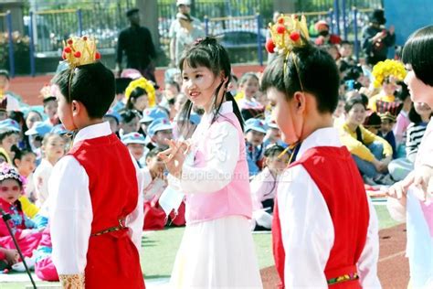 江苏苏州：社团活动让校园文化“活”起来-人民图片网