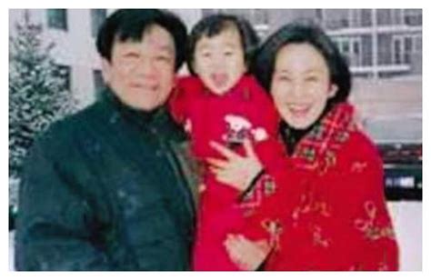 戴志诚刚和妻子杨蕾离婚，就闪婚侯耀文前妻袁茵，杨蕾痛苦了10年